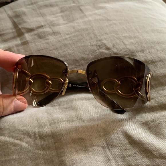 Sunglasses - Picture 1 of 8